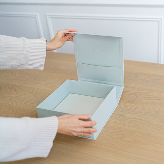 The Champagne Box - no foil
